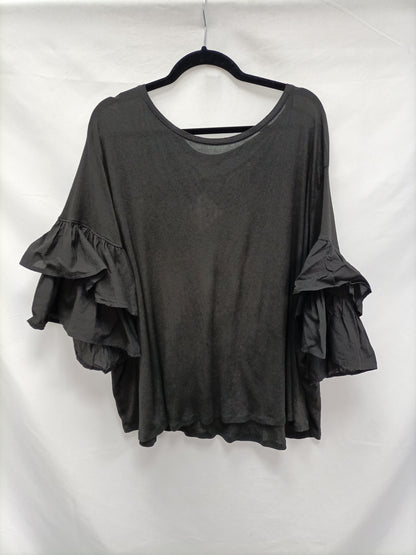 H&amp;M. Ruffle sleeve t-shirt S.4xl