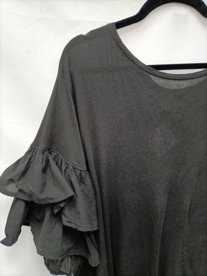 H&amp;M. Ruffle sleeve t-shirt S.4xl