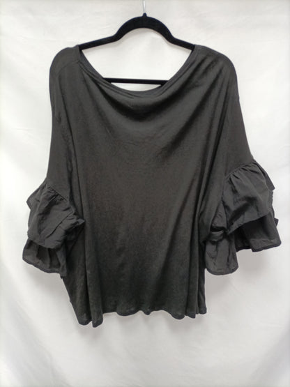 H&amp;M. Ruffle sleeve t-shirt S.4xl
