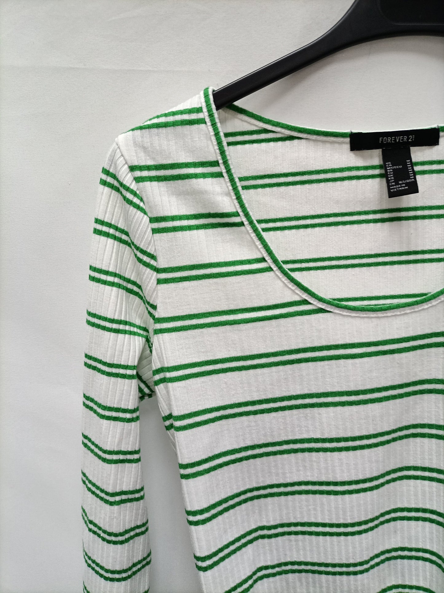 FOREVER21. Top canalé rayas T.m