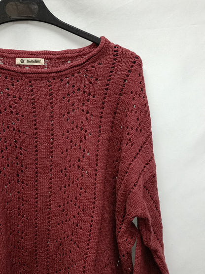 DOUBLE AGENTE. Jersey burdeos troquelado T.m