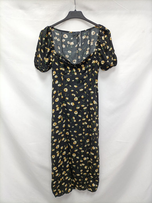 BERSHKA. Vestido midi negro flores T.s