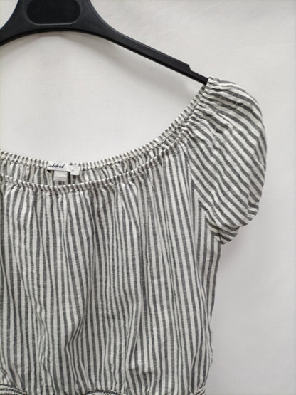 SUBDUED. Grey and white striped top Tm