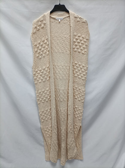INTROPIA. Long beige vest Ts