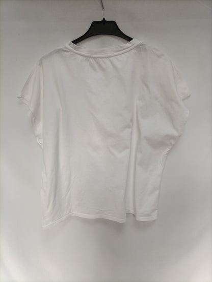 PULL&BEAR. Camiseta blanca abalorios T.s