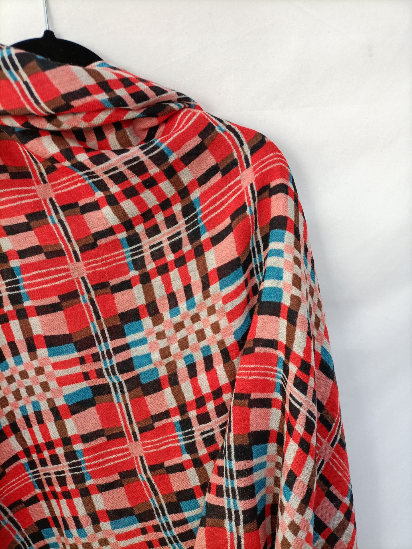 OTHERS. Checkered scarf