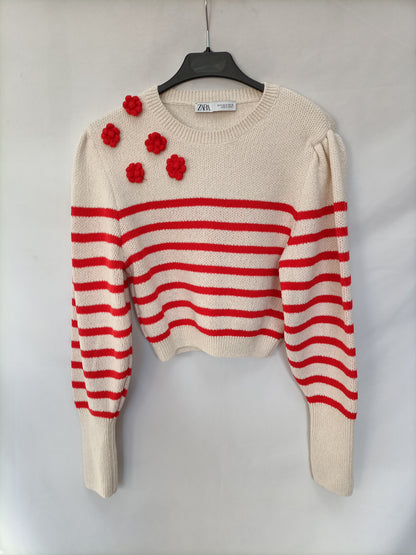 ZARA. Jersey beige con rayas T. M