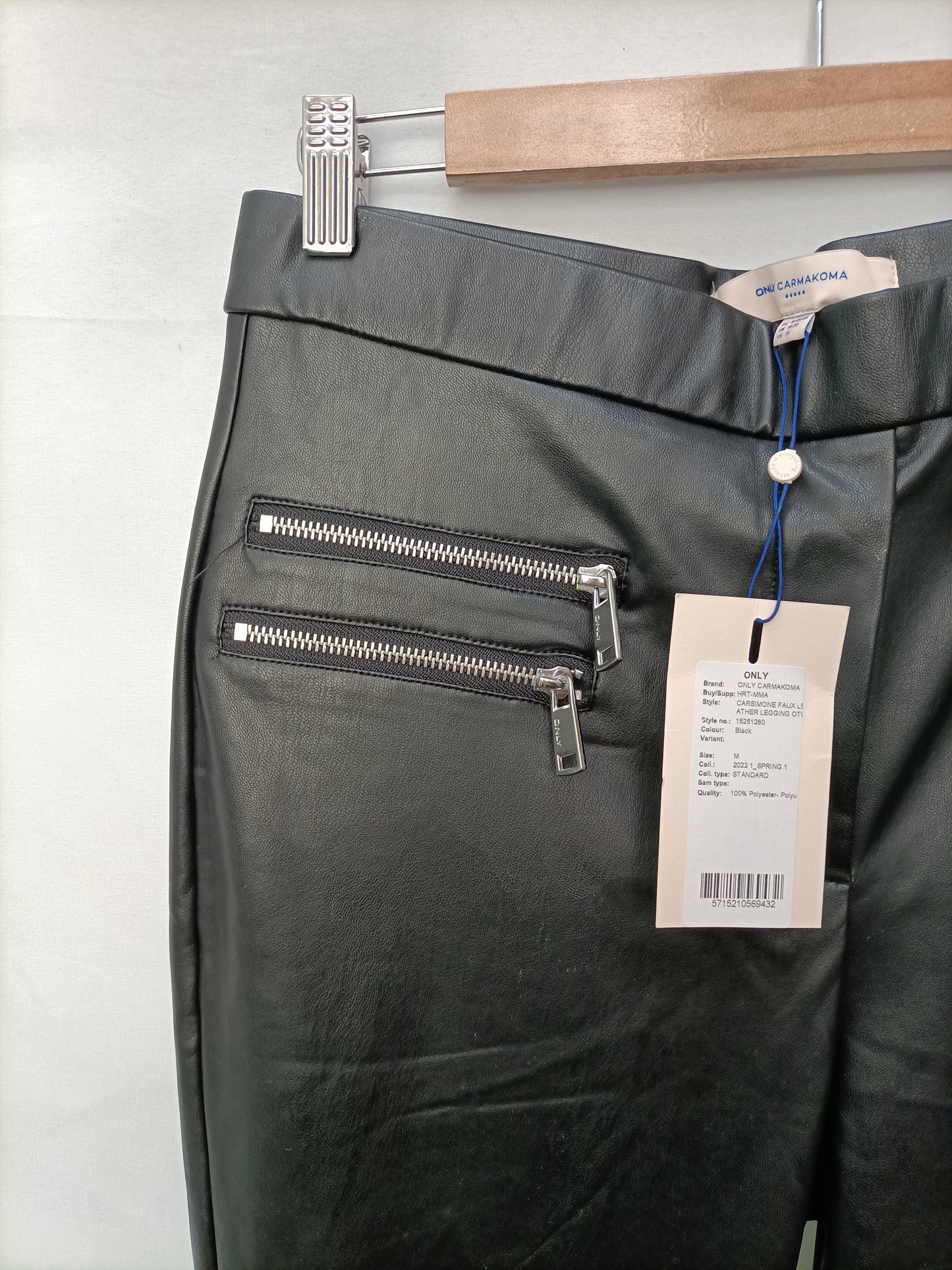 ONLY. Black faux leather leggings TM