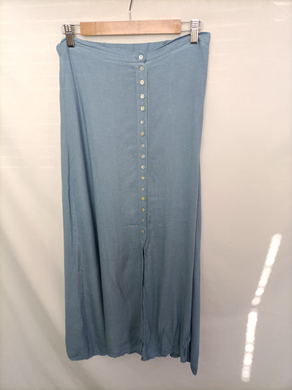 THE CLOSET. Blue midi skirt Tu (36)