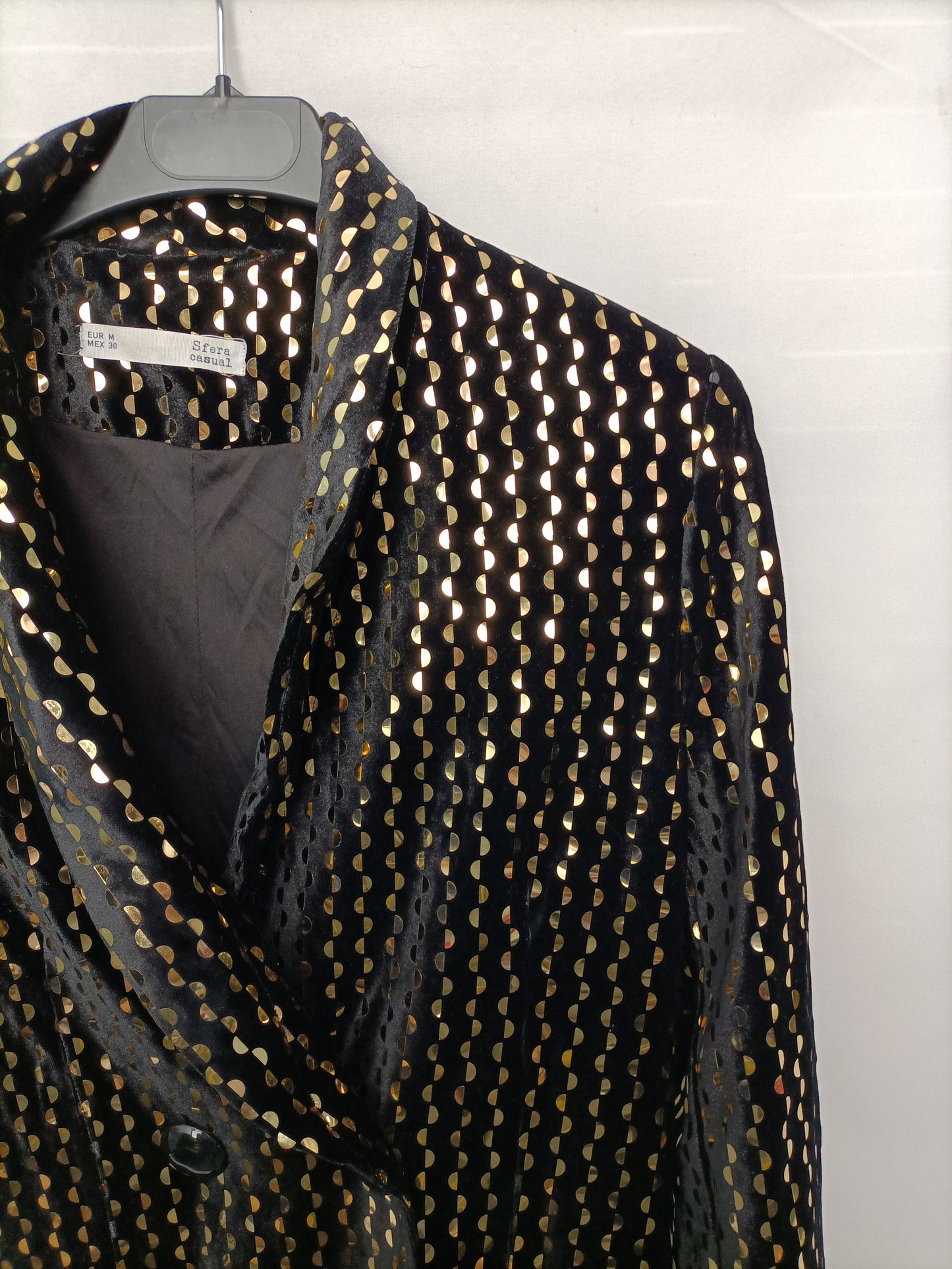 SFERA. Blazer terciopelo dorado T.m