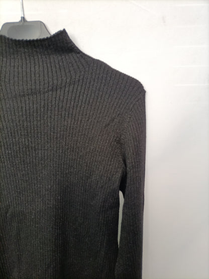 UNIQLO. Jersey negro hilos T.m