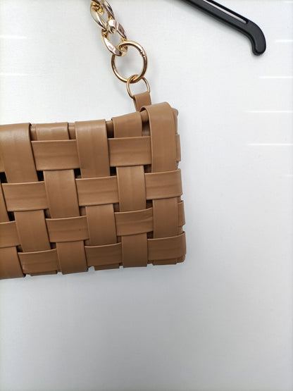 OTHERS. Camel braided bag