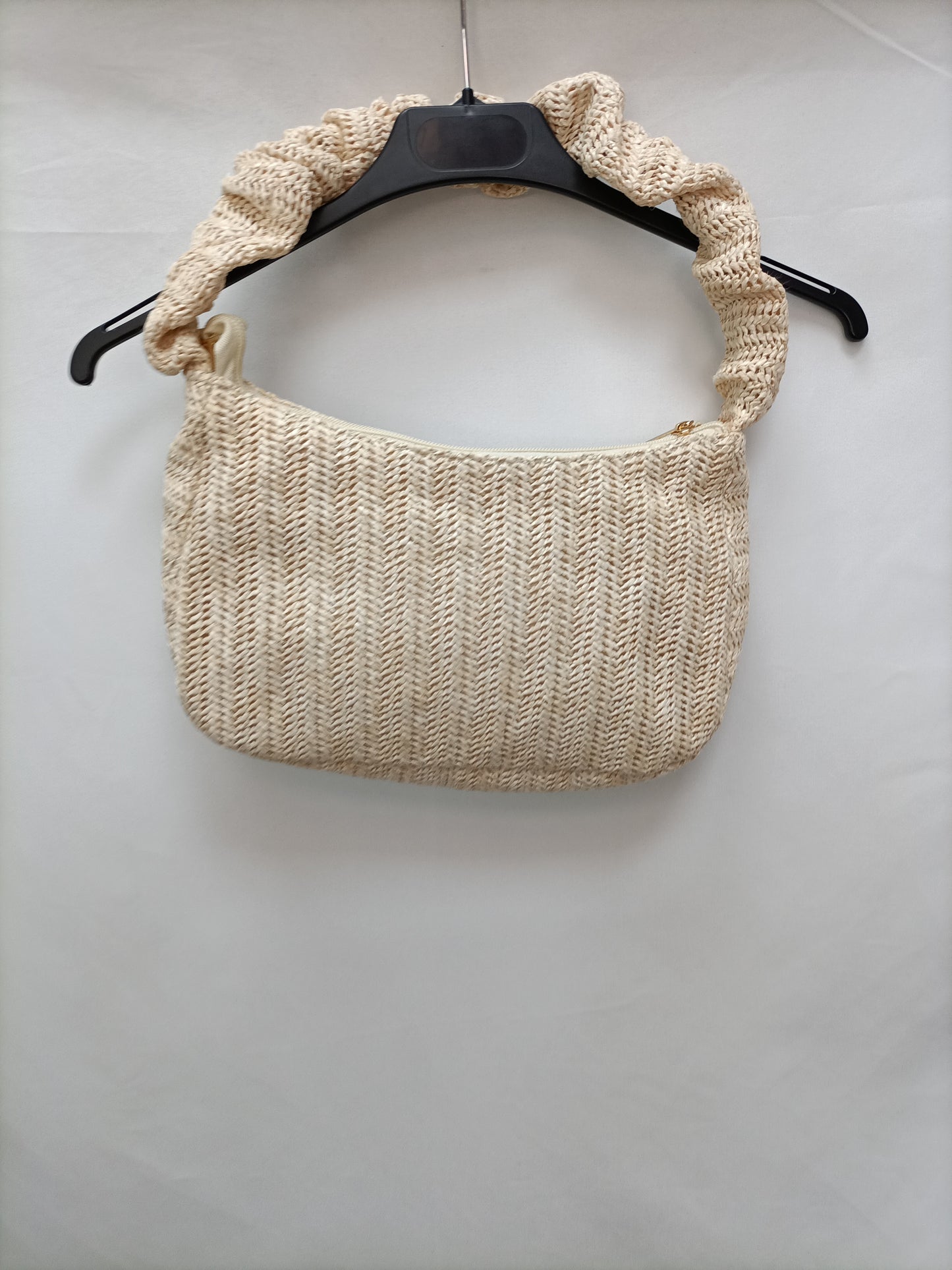OTHERS. Raffia bag