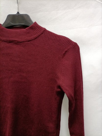 PULL&BEAR. Top burdeos cuello perkins T.m
