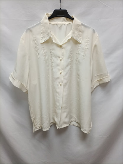 OTRAS. Blusa manga bordada T.u (m/l)