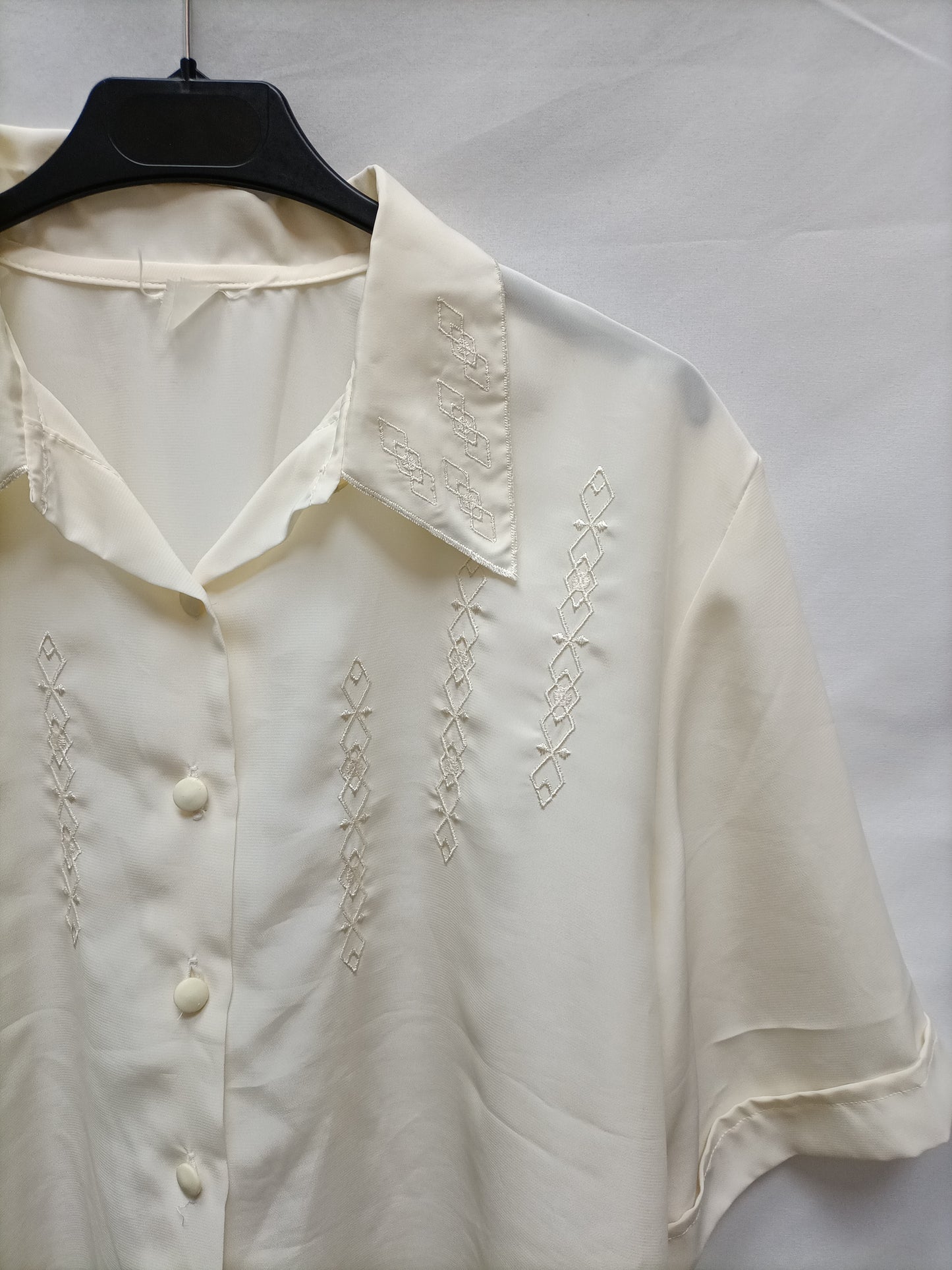 OTRAS. Blusa manga bordada T.u (m/l)