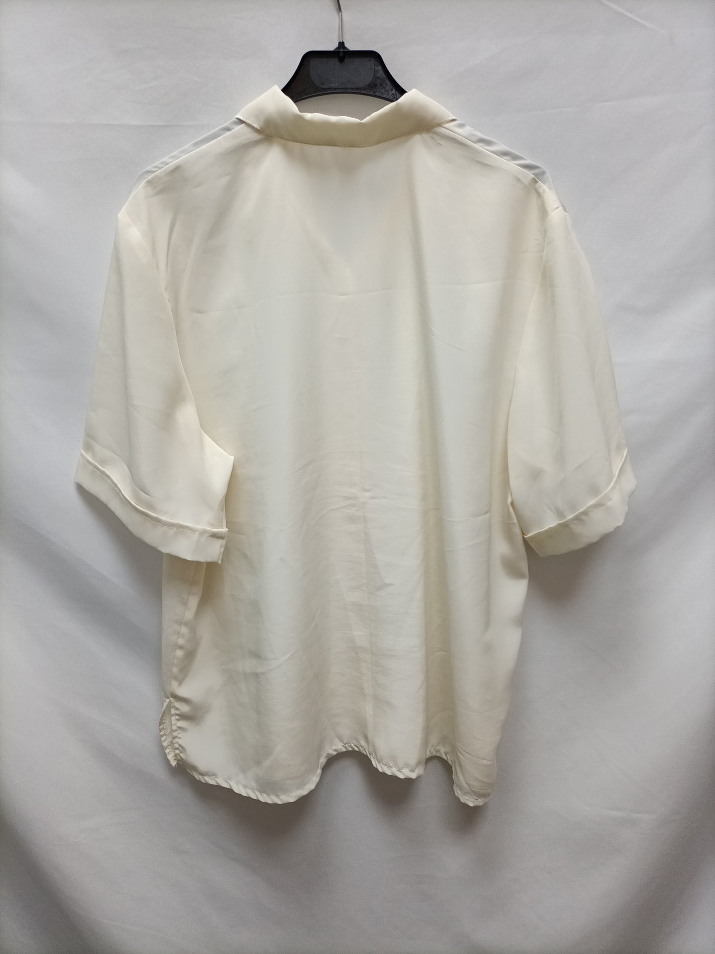 OTRAS. Blusa manga bordada T.u (m/l)