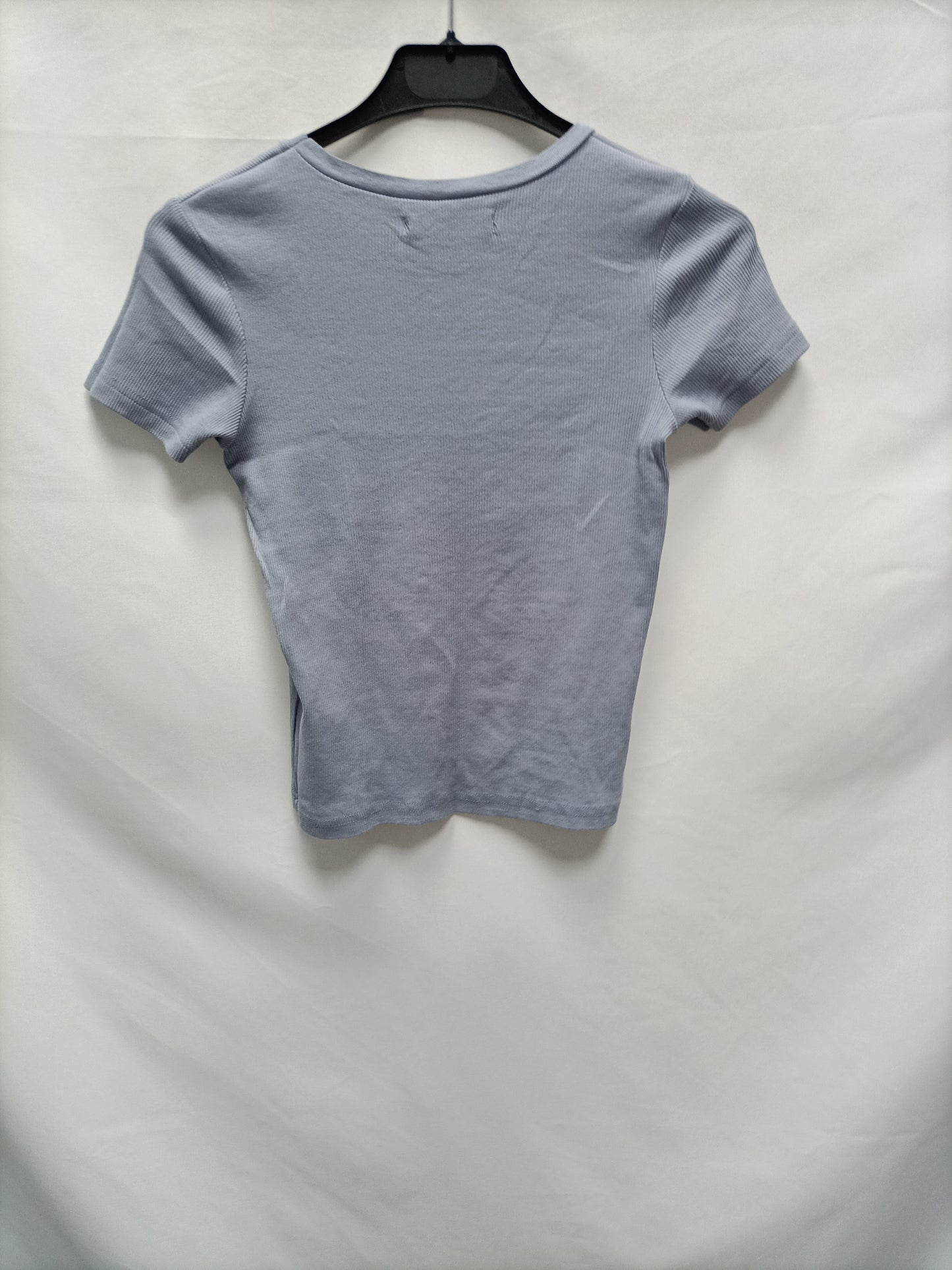 PULL&BEAR. Camiseta azul canalé T.m