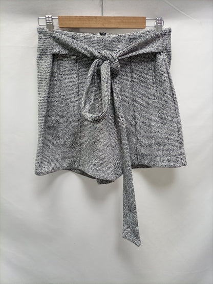 MOSS MARBELLA. Shorts elástico blanco y negro T.l