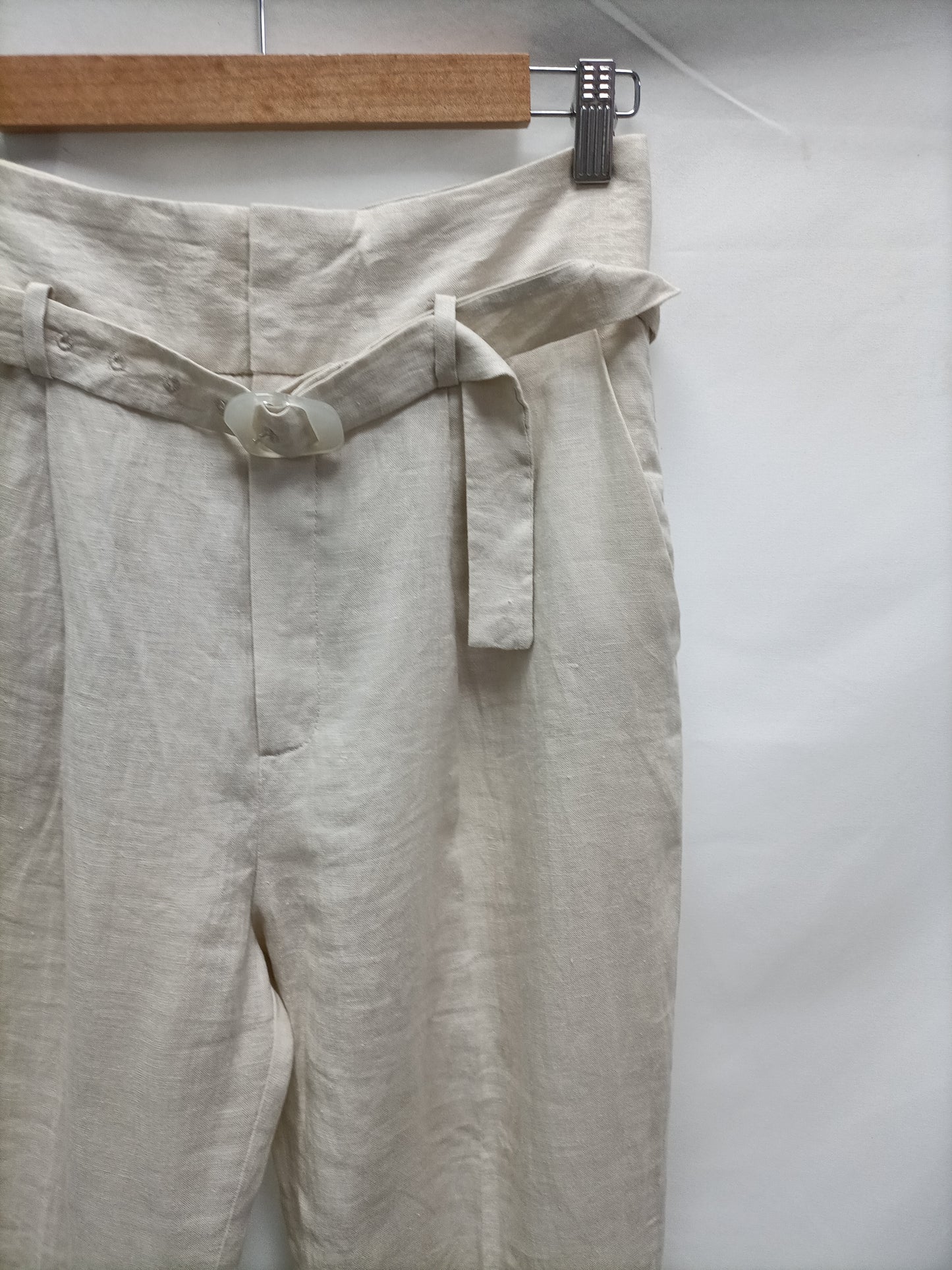 MANGO. Pantalón de lino T.38