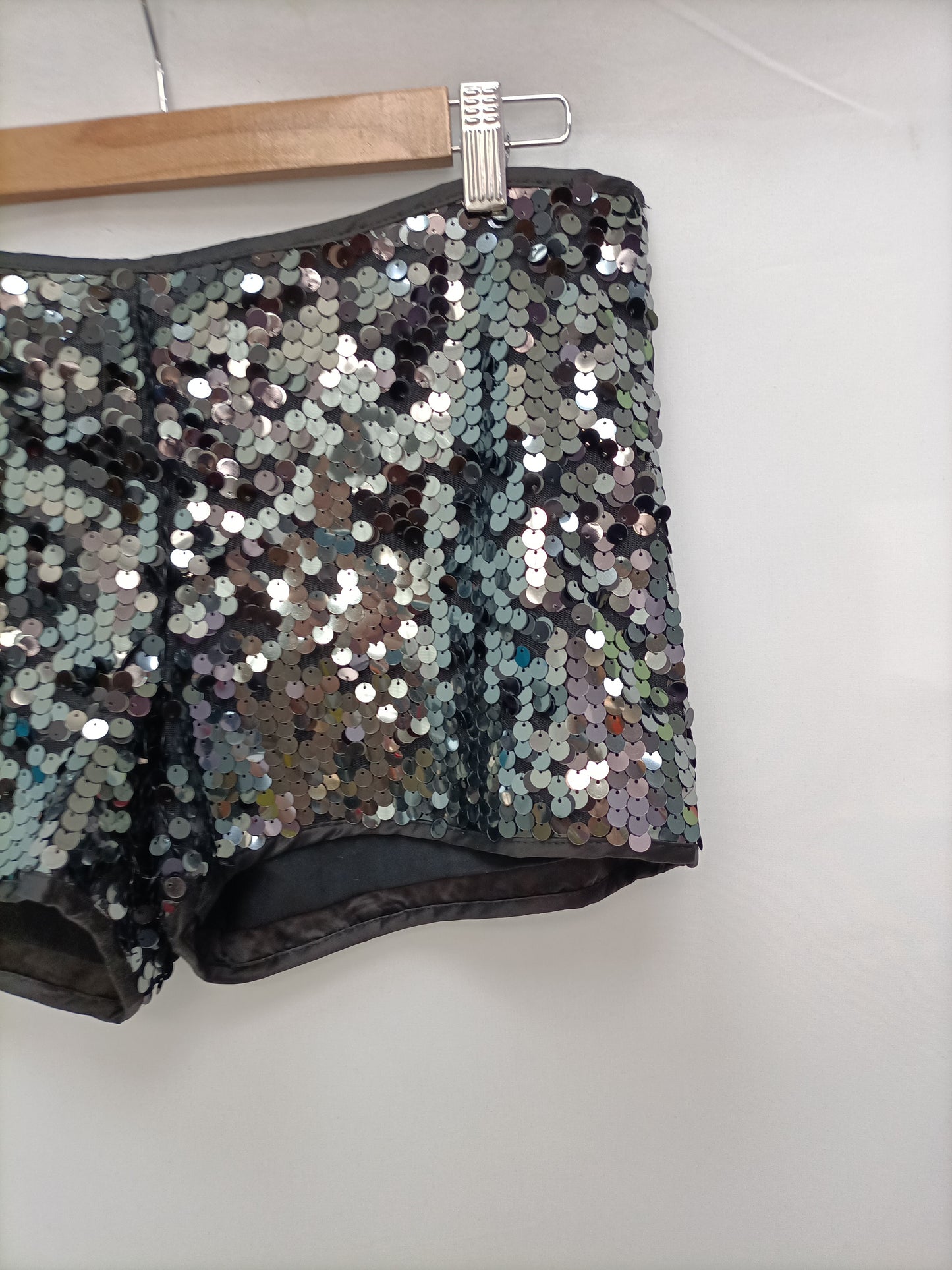 BLANCO. Shorts lentejuelas T.38