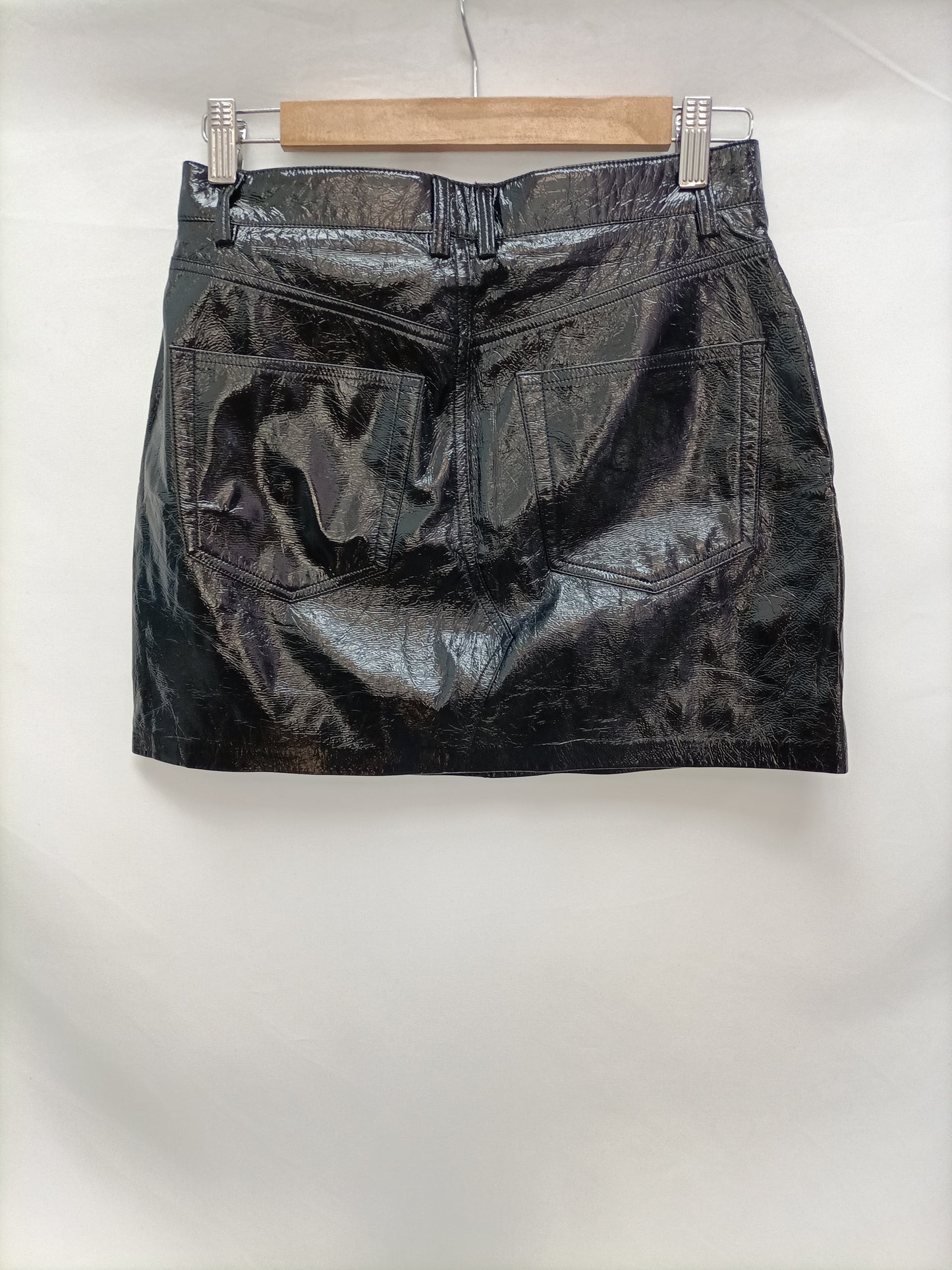 PULL&amp;BEAR. Black vinyl skirt TM