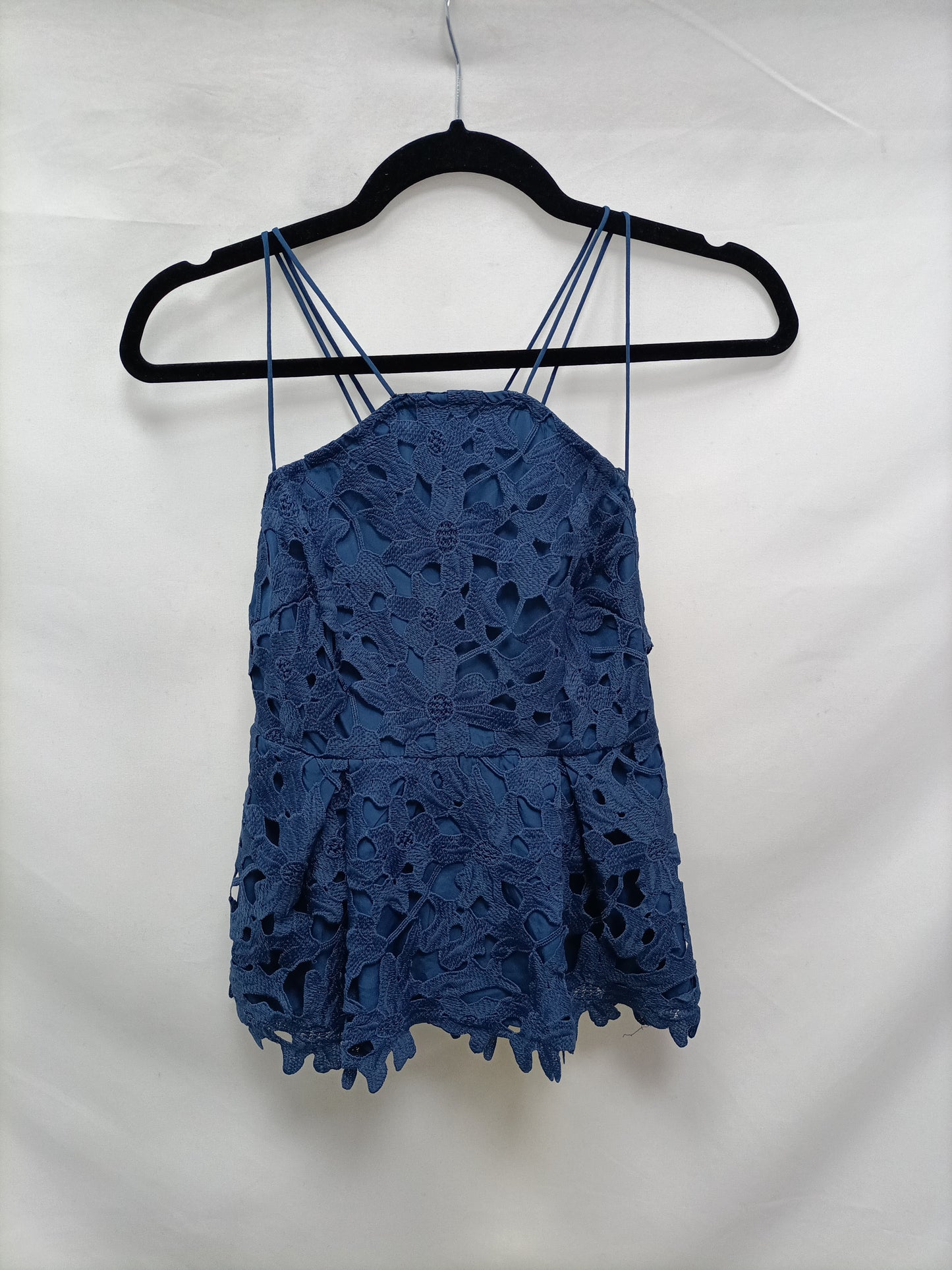 FOREVER21. Blue lace Ts top