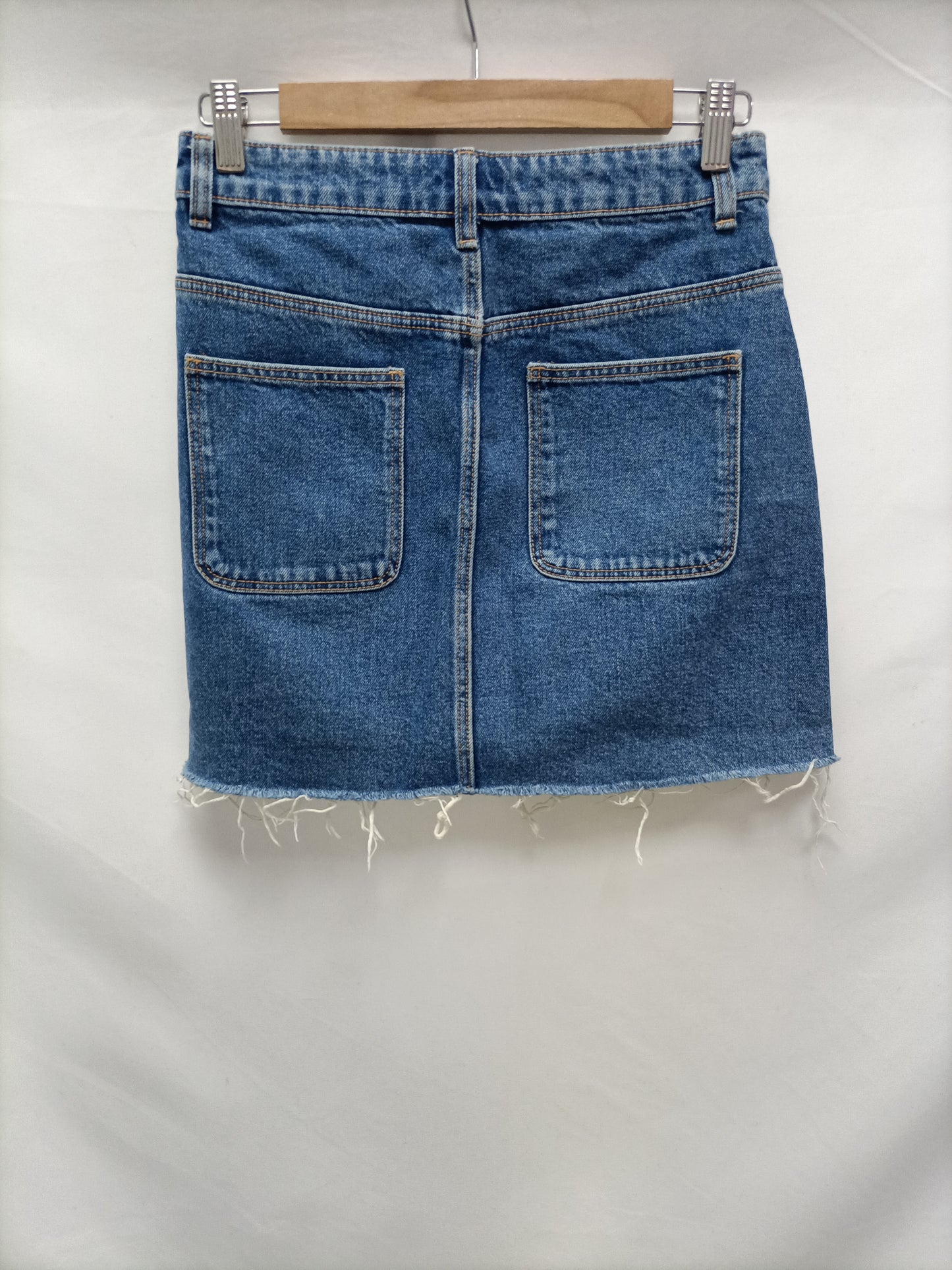ZARA. Denim skirt with buttons Ts