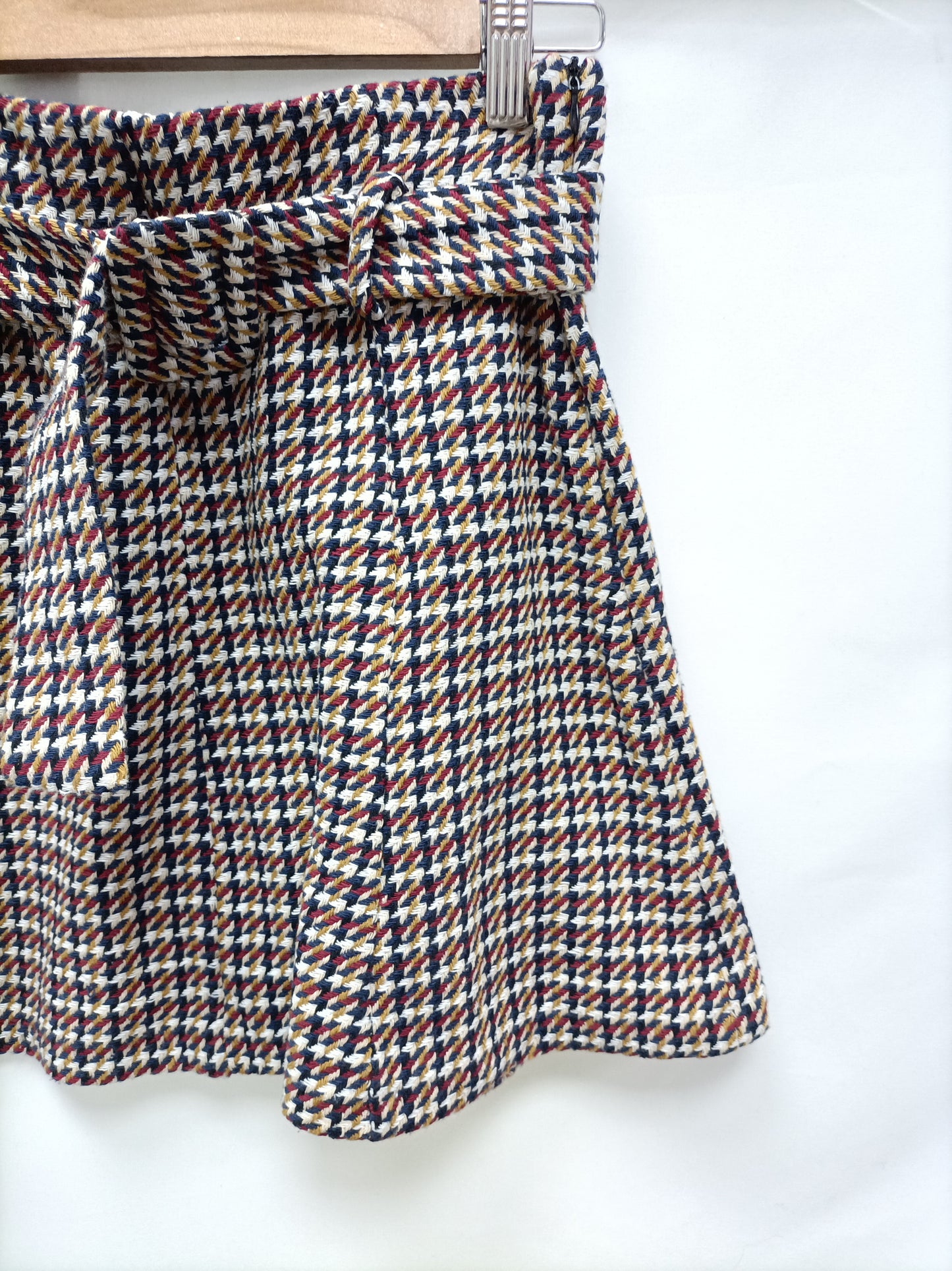 ZARA. Short houndstooth skirt Ts