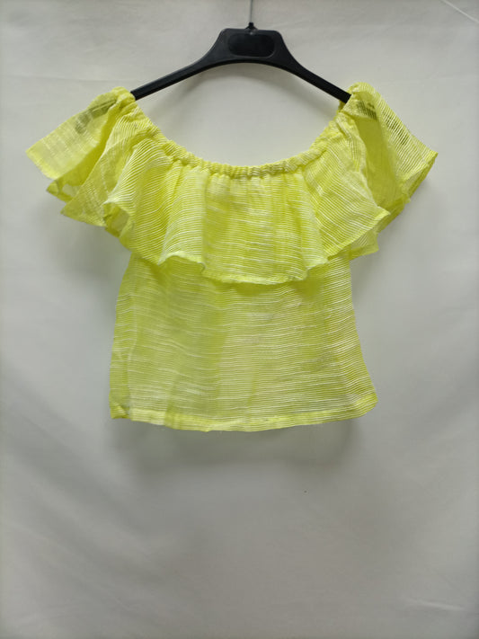 LEFTIES. Too yellow ruffle Tm