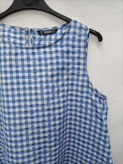 SHEIN. Vestido cuadros vichi T.l