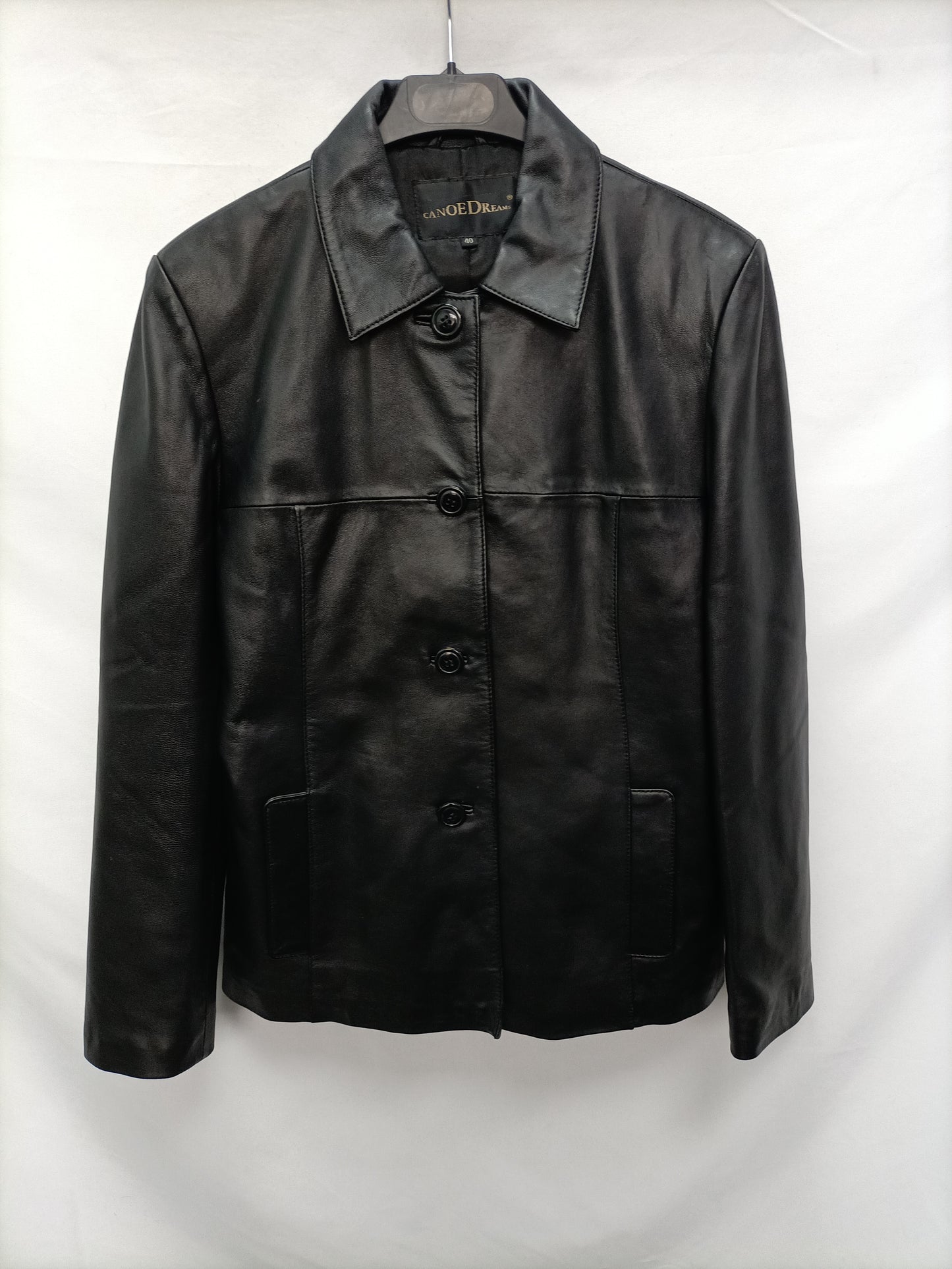 CANOE DREAMS. Chaqueta negra piel  T.40