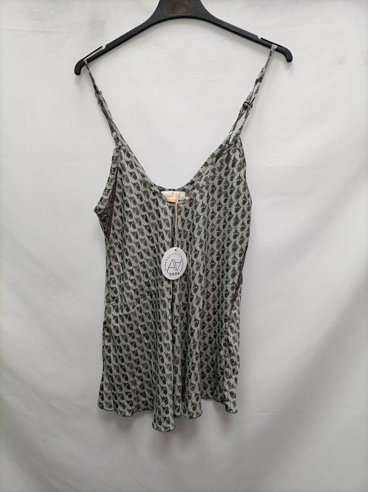 ÁLVAREZ ATELIER. Top gris flores T.u (m)