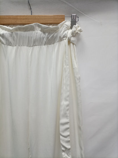 OTRAS. Pantalón blanco fluido T.m