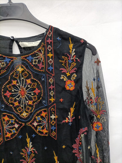 ZARA. Top rejilla bordado T.s