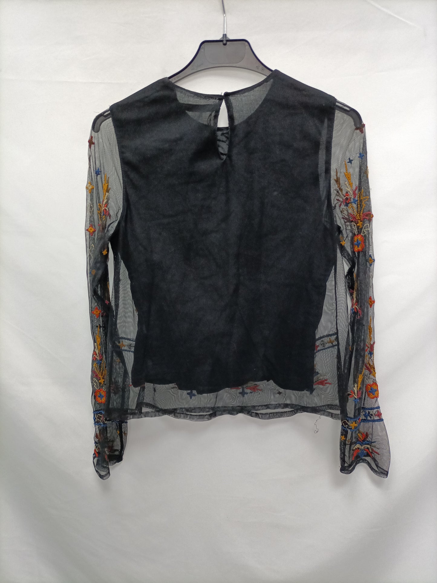 ZARA. Top rejilla bordado T.s