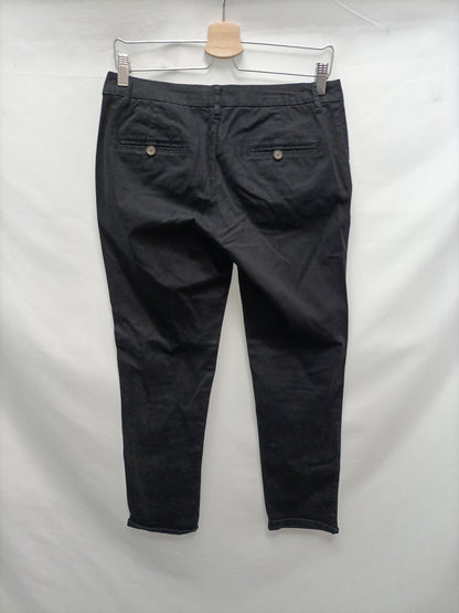MANGO.Pantalones chinos negros T.36