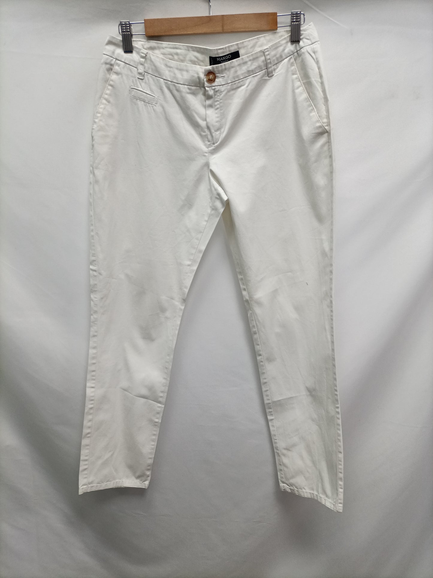 MANGO. Pantalon chino blanco T.36