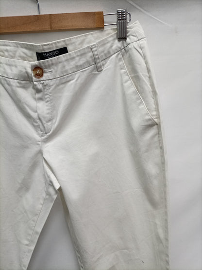 MANGO. Pantalon chino blanco T.36