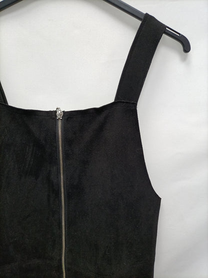 MANGO. Peto negro bordado T.s