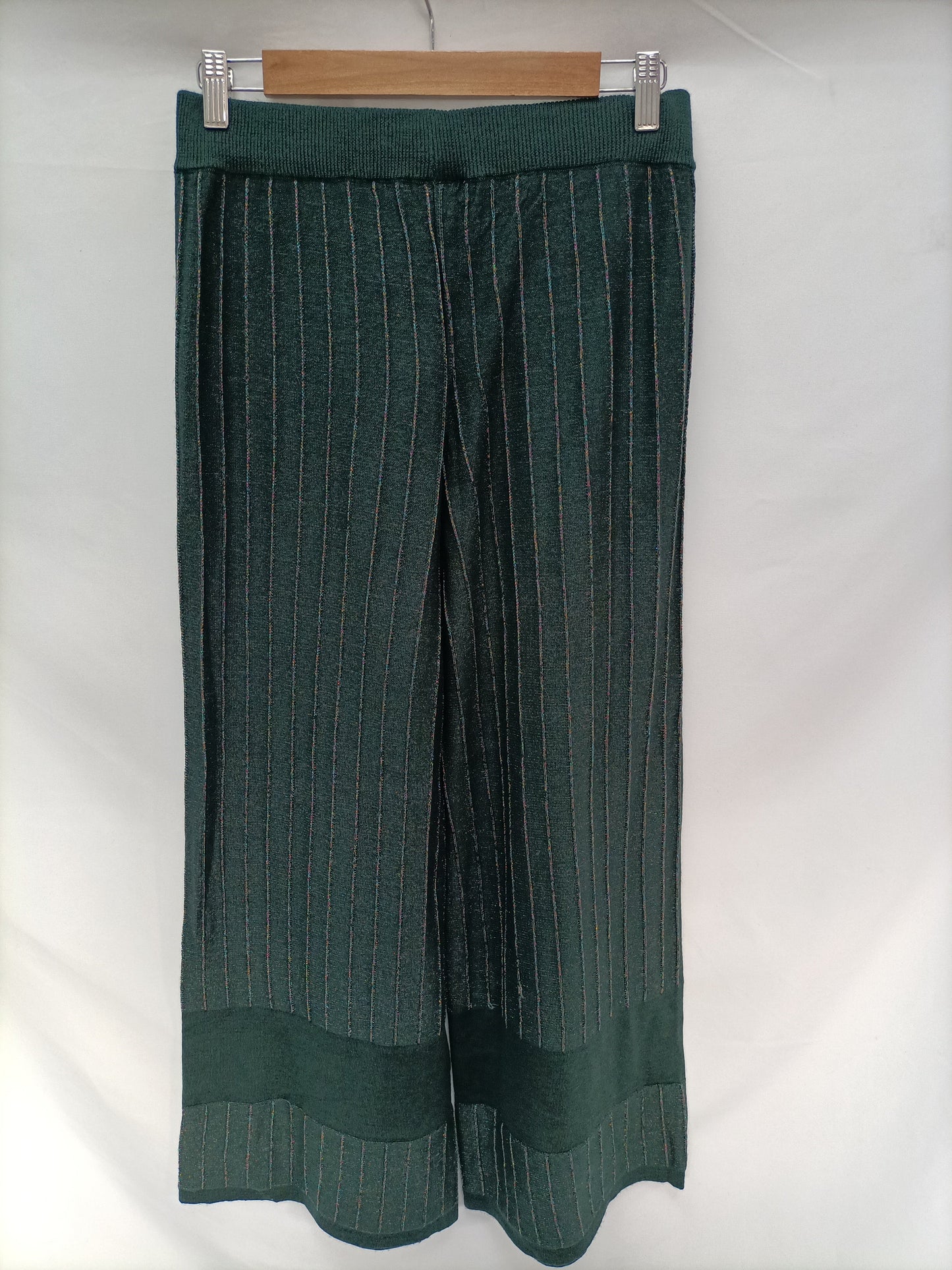 INTROPIA. Pantalón punto verde T.s
