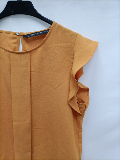 ZAR. Mustard blouse with ruffles Tm