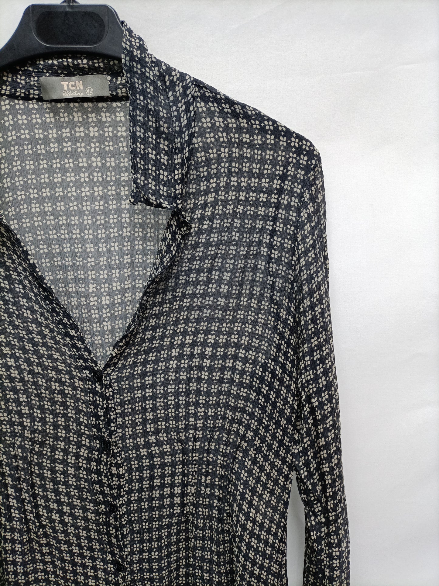 TCN. Gray printed blouse T.42