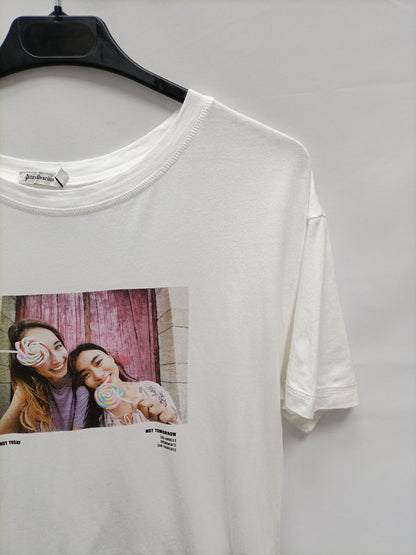 STRADIVARIUS. Camiseta blanca fluida T.m