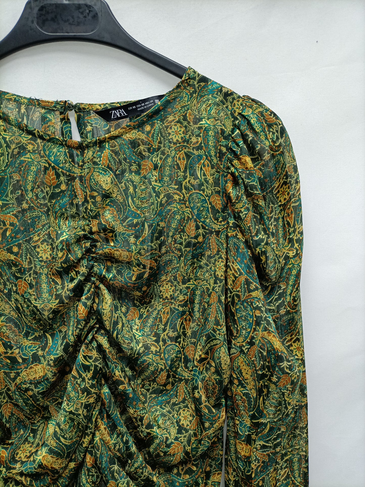 ZARA. Gathered amoeba top T.xs
