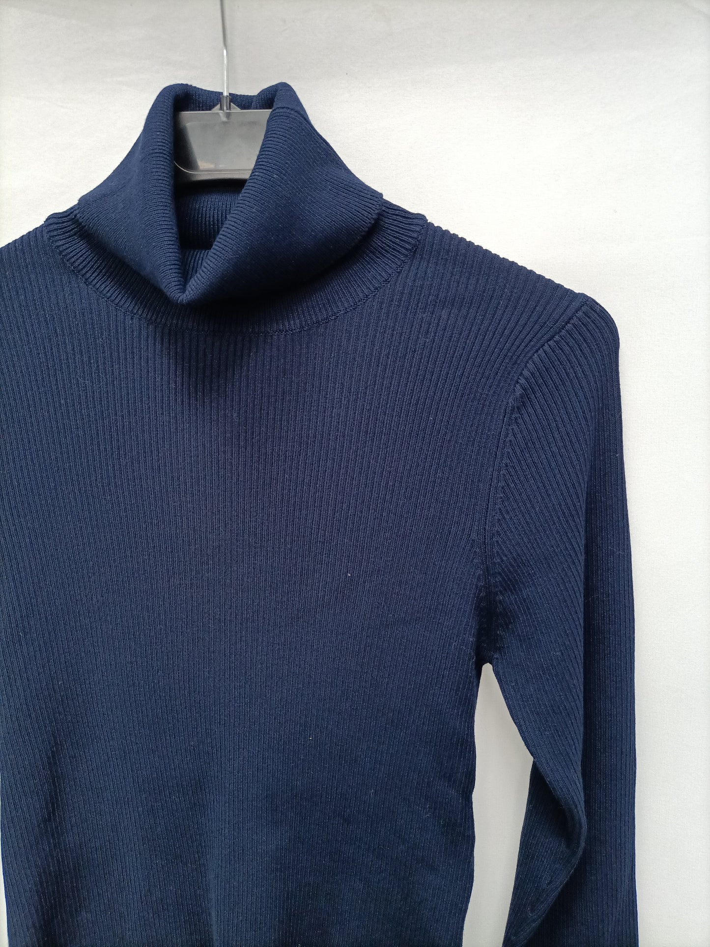 ZARA. Blue ribbed Ts top