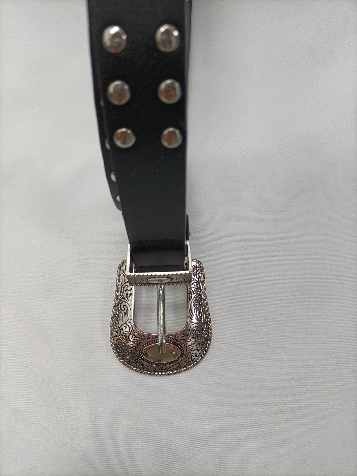 OTRAS. Cinturón tachuelas T.u