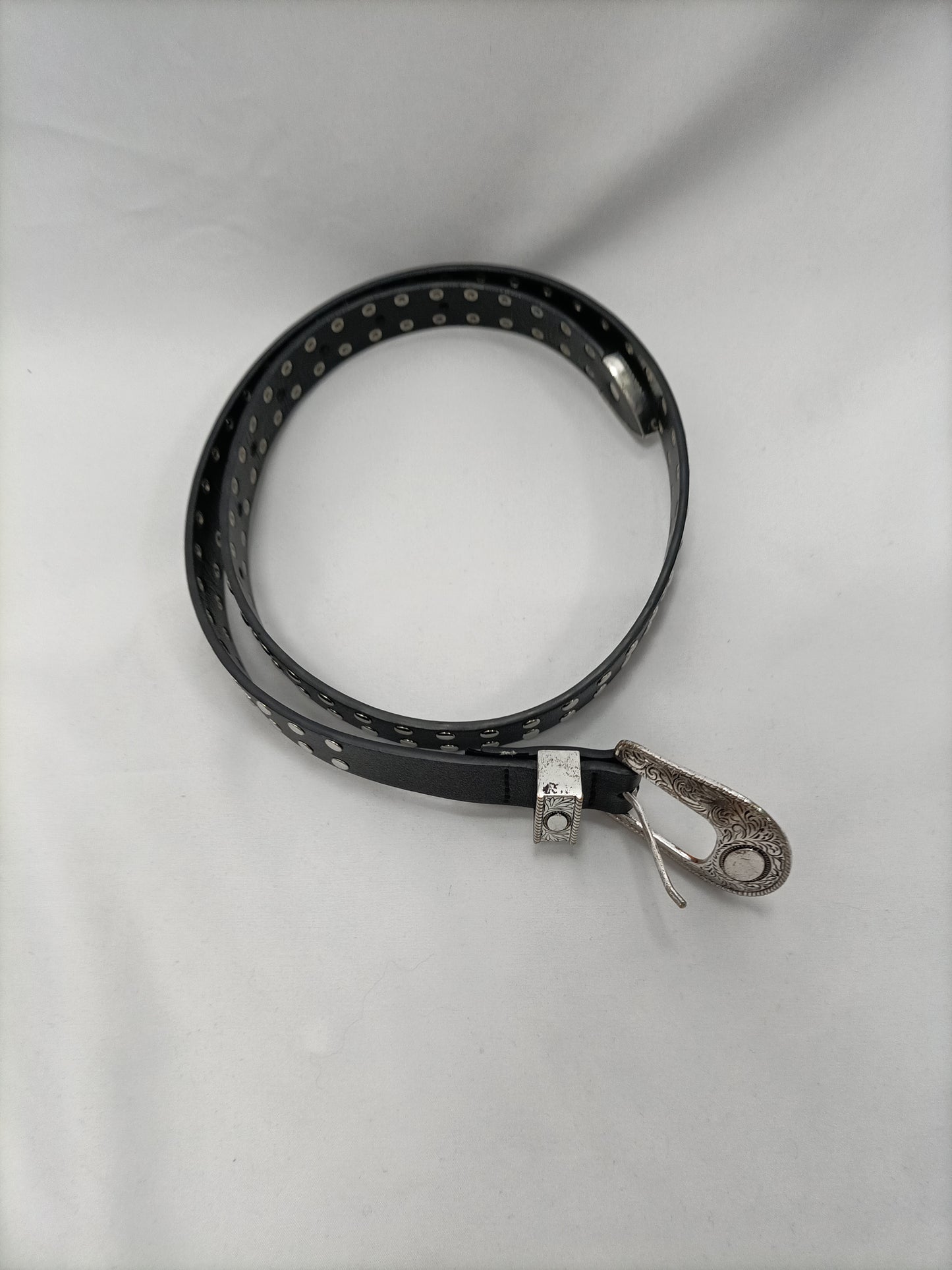 OTRAS. Cinturón tachuelas T.u