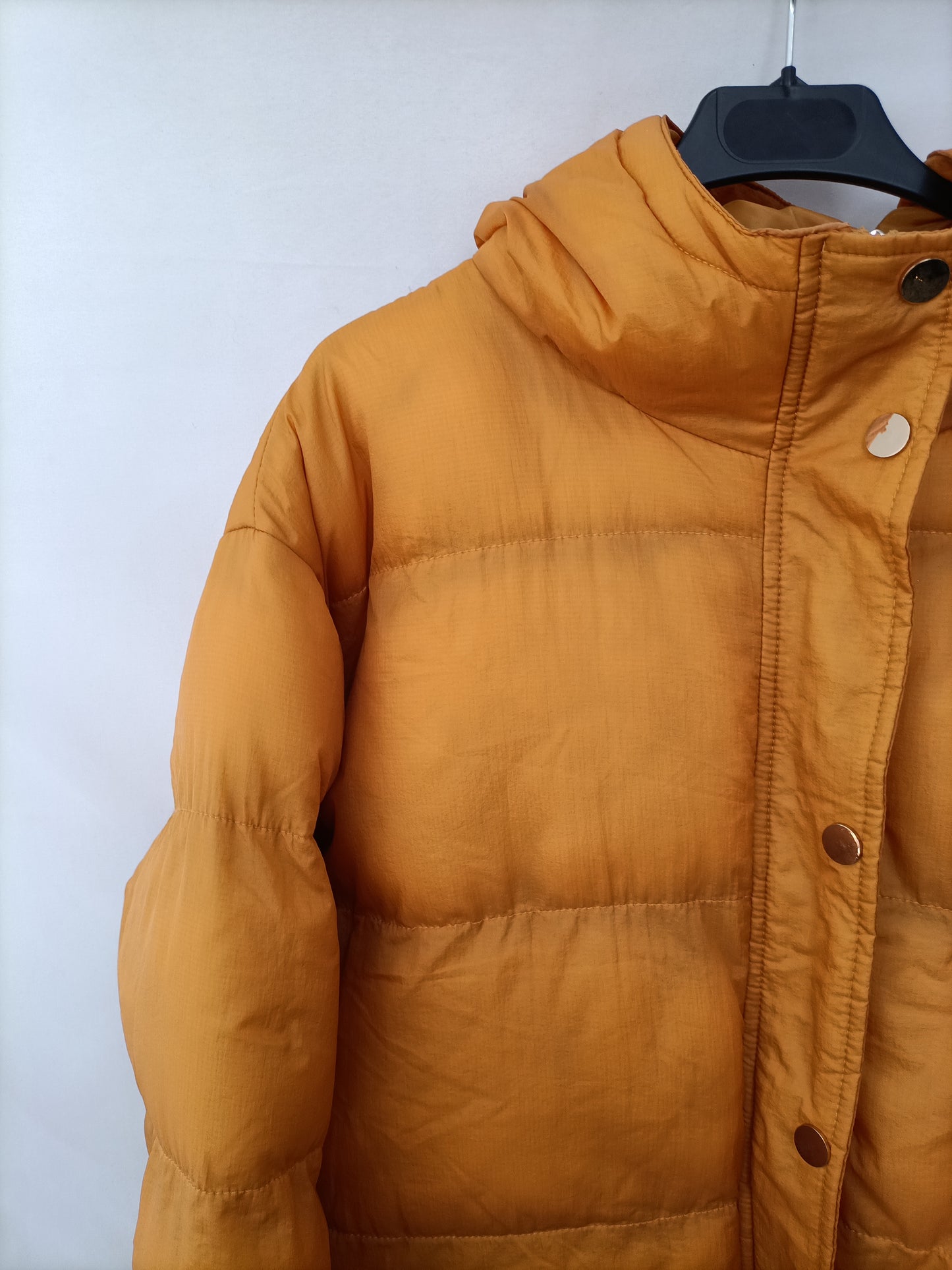 QED LDN. Plumas amarillo T.42