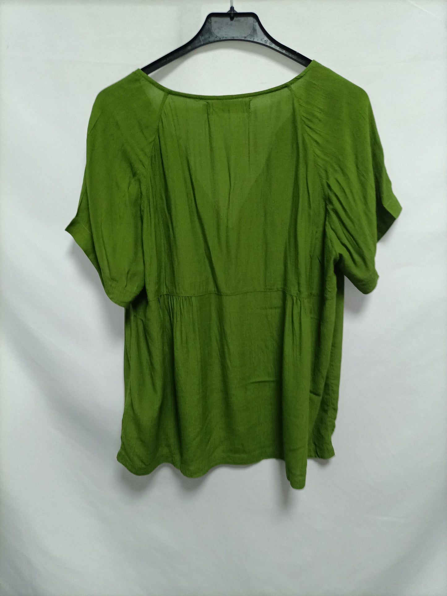 NICE THINGS. Blusa fluida verde T.44